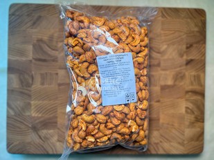 Арахис со вкусом охотничьих колбасок: Кешью 
