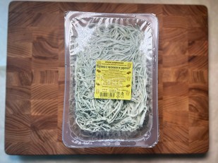 Сыр к пиву: Сыр Чечил паутинка (зелень чеснок)  500 гр.