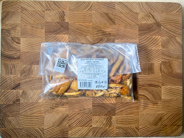 Сыр 150 гр ГОРНЫЙ СЫРОВАР (Ассорти копчёный с укропом и чесноком) в Нижнем Новгороде